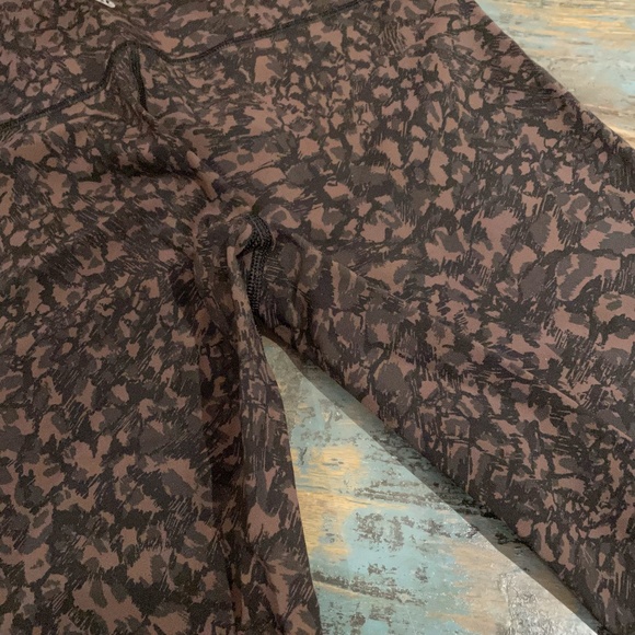 LULULEMON High-Rise Wunder Under 21" Crop - Luxtreme NWOT - Picture 8 of 16